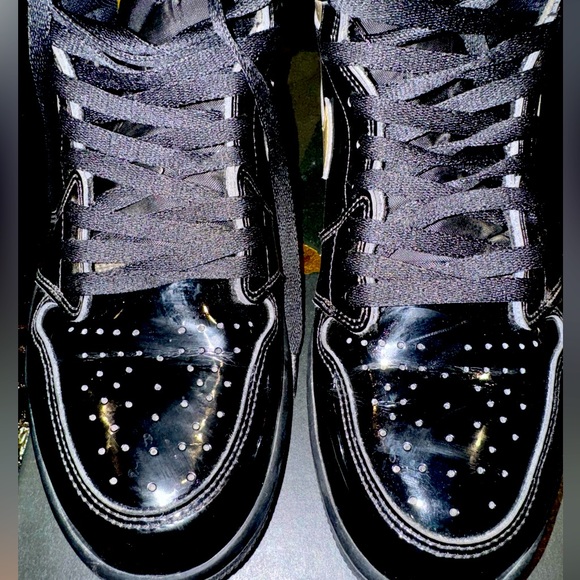 Jordan 1 black and gold. Rare! - Picture 3 of 3